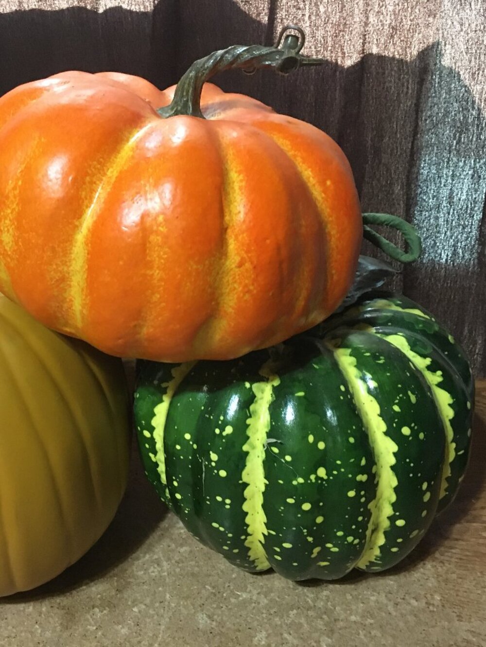 LOT OF 3 CRAFT PUMPKINS HALLOWEEN THANKSGIVING DECORATION DECOR 8" X 8" 9" X 6" - Picture 5 of 9